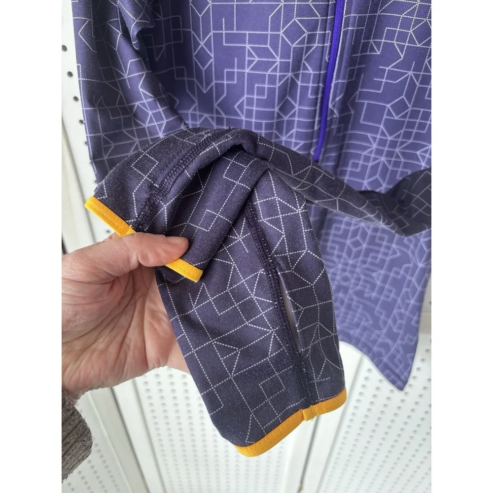 Nike Pro Dri Fit‎ Women's M Purple Geo Print Long SLV Active Shirt Pullover